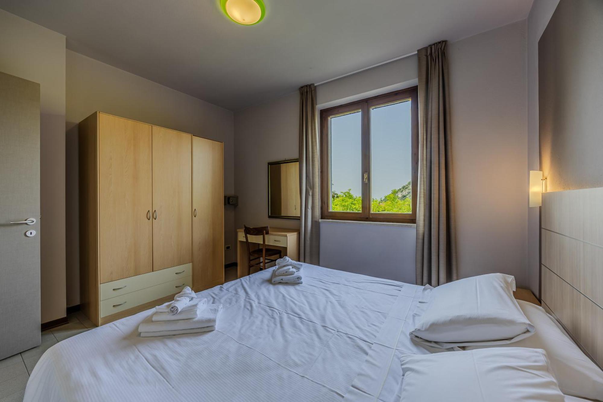 Residence San Michele Костермано Екстериор снимка